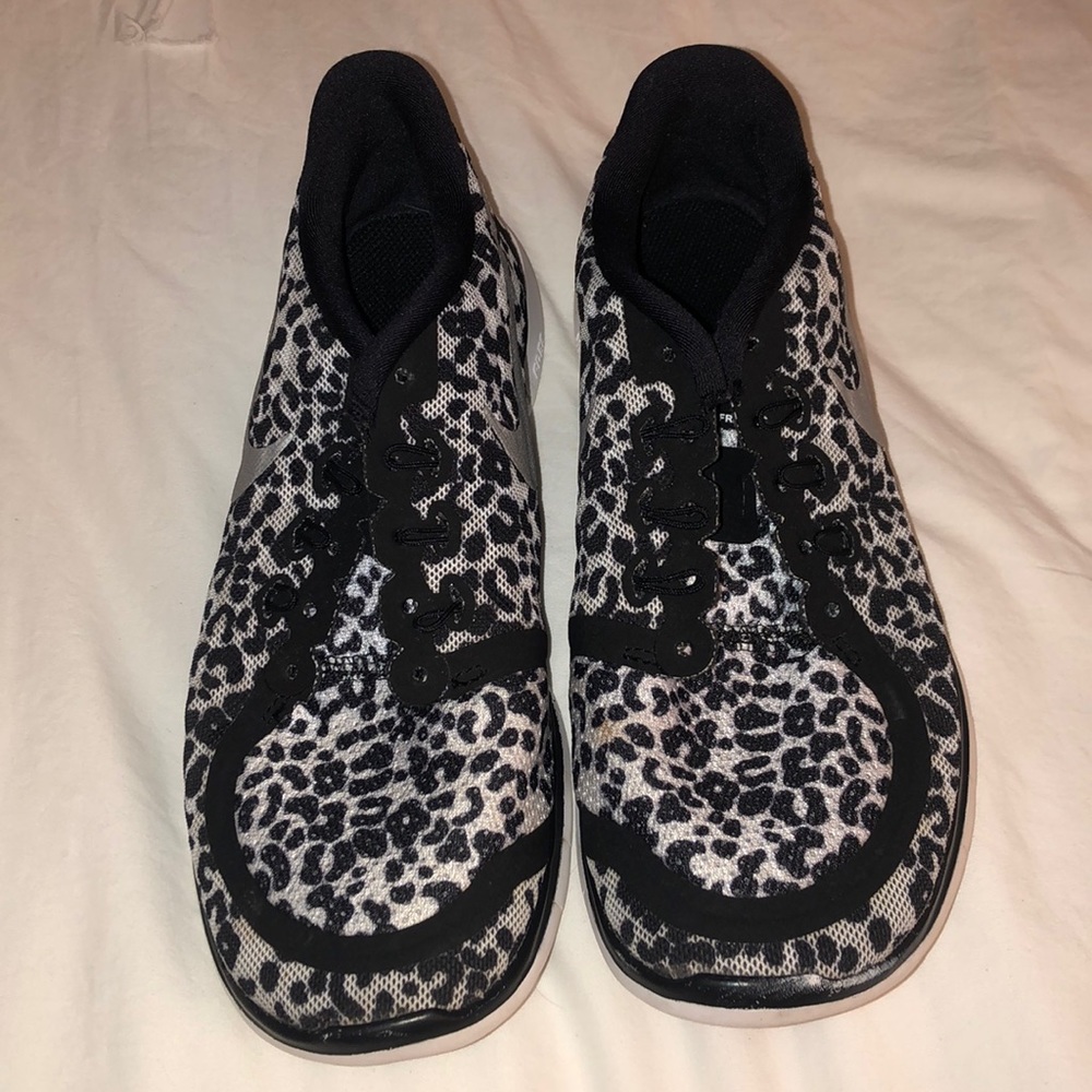 Nike tennis shoes